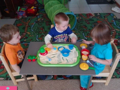 "Зайки", центр развития для детей от 1 до 15 лет, частный детский сад на Менделеева, Омск 