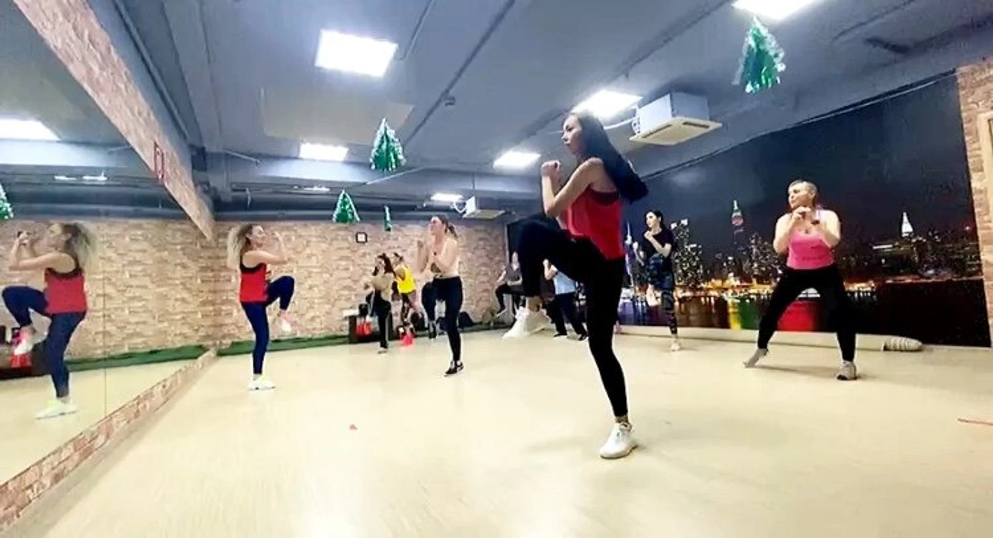 Zumba (Школа танцев )