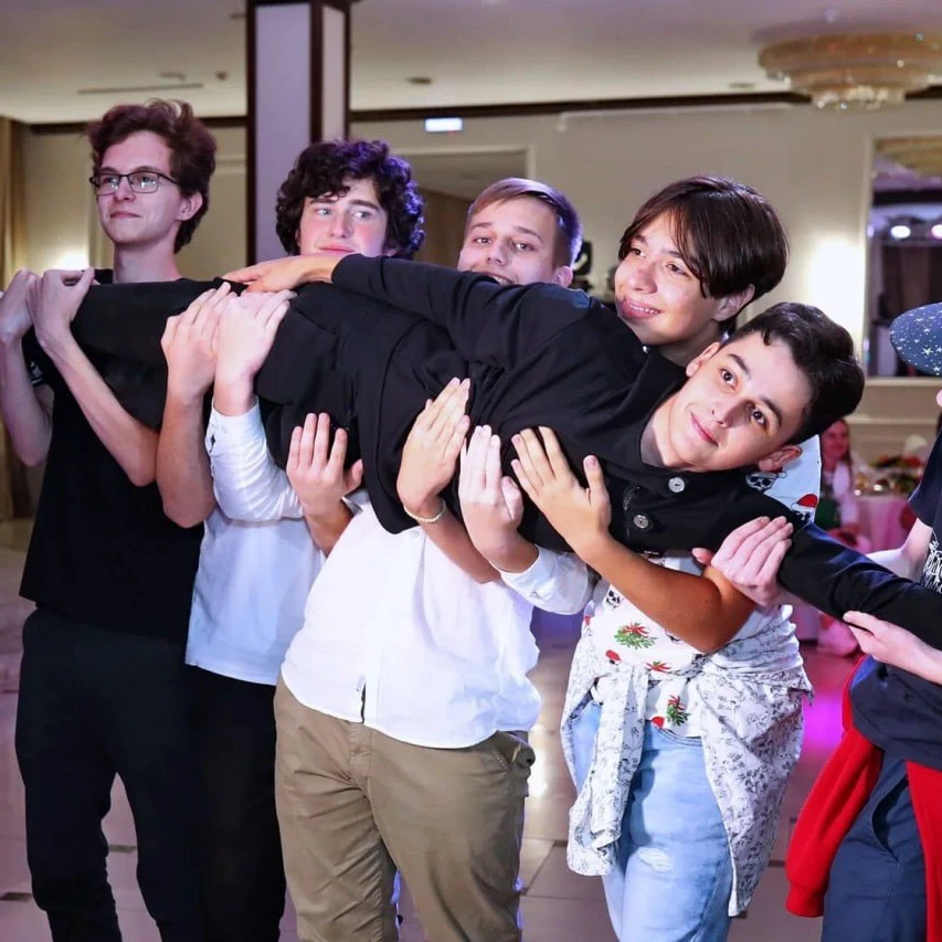 Средняя ступень обучения в частной школе "Top It School"