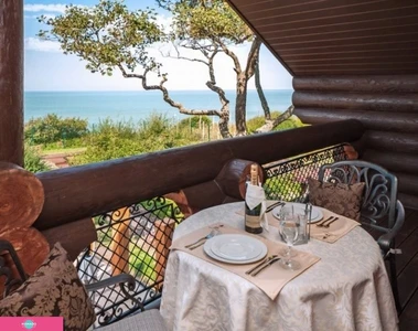 "Маяковский" ("Маякоvsкий"), ресторанно-гостиничный комплекс, гостиница, ресторан в п. Лесное, Калининградская область 