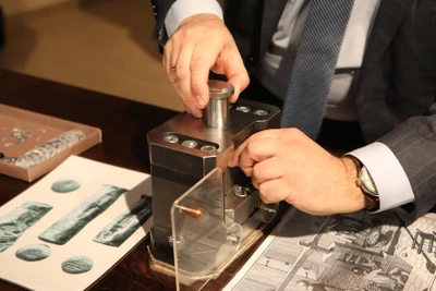 Мастер-класс по чеканке монет в Музее истории денег