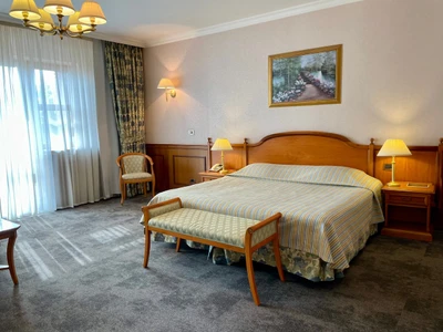 Комплементарный поздний выезд в Империал Парк Отель & SPA