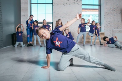 Чемпионика (Школа танцев )