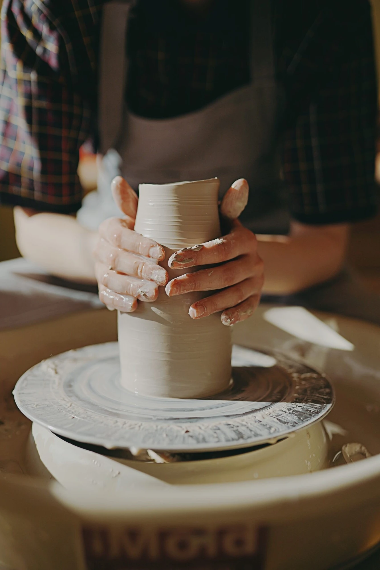 Мамы лепят - дети с няней, мастер-класс в гончарной студии "NN Ceramics"
