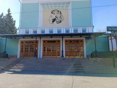 ДовЛatte (Кафе)