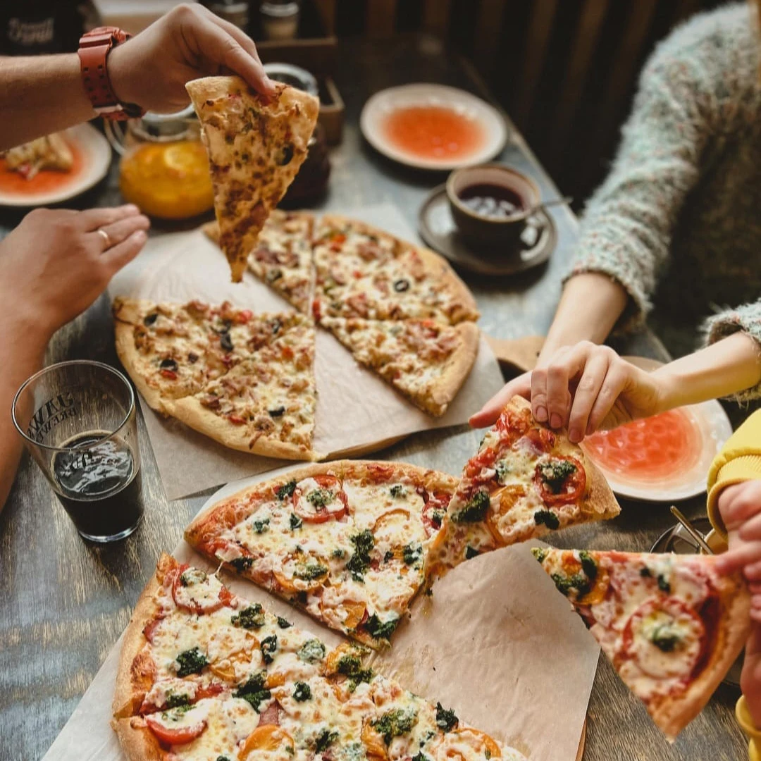"Pan Pizza" - пиццерия с детской комнатой на улице Победы в Екатеринбурге