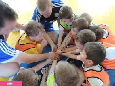 "Юниор", футбольная школа для детей от 3 до 13 лет на улице Богдана Хмельницкого, Омск 