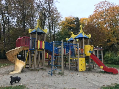 Детский городок (Детские игровые залы и площадки)