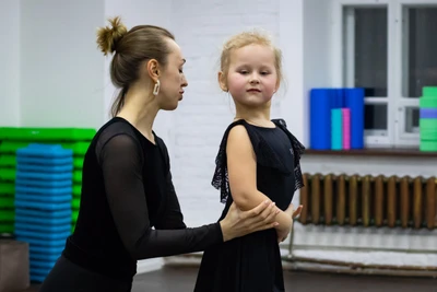 Y. S. Dance (Школа танцев)