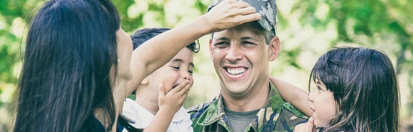 23 февраля — не только салюты: как поздравить настоящих защитников Отечества