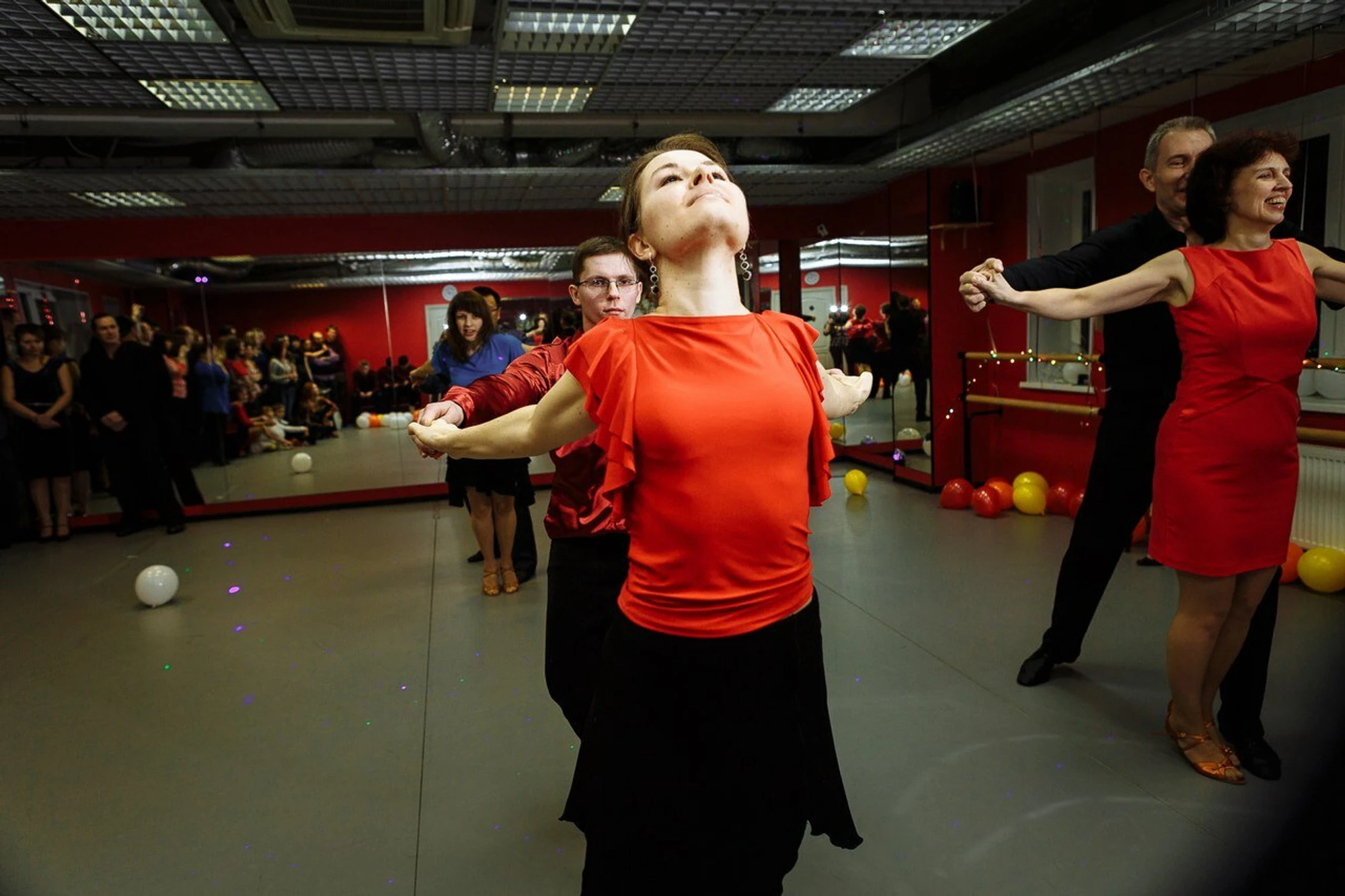 Love Dance (Школа танцев)
