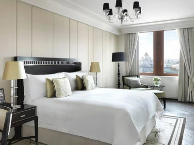 "Четвертая ночь в подарок" в "Four Seasons Hotel Moscow"