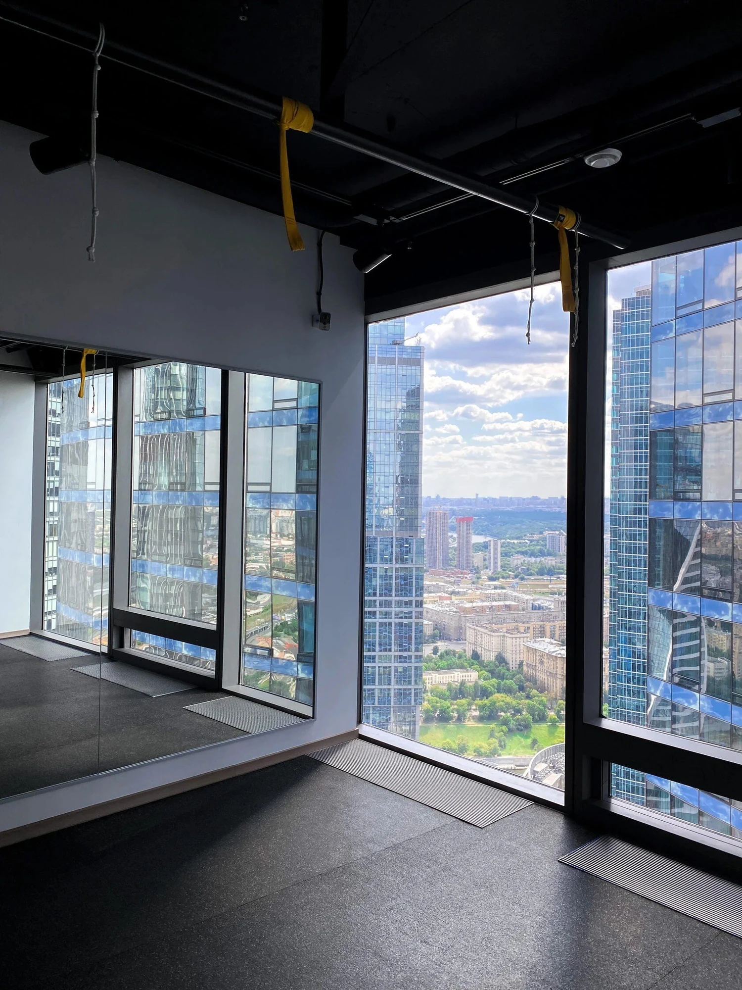 Скидка на пробное занятие для новых клиентов в "L.A.B Space" Москва-Сити