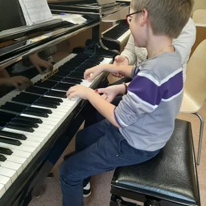 Детская музыкальная школа № 8 им. Аркадия Островского (Музыкальное образование)