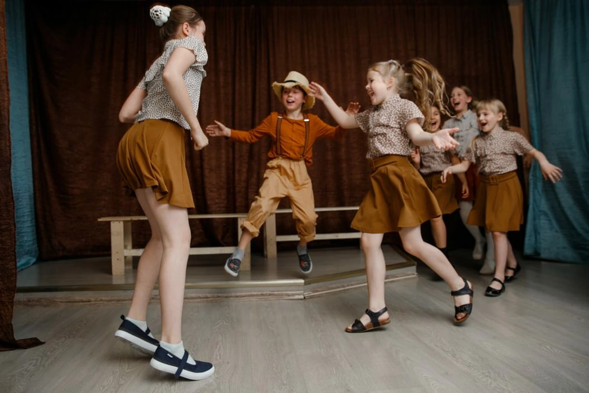 Джем (Театральное и цирковое образование )