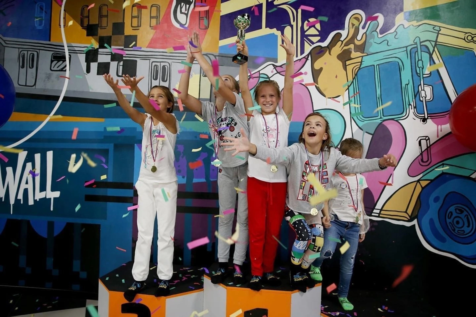 "Big Wall KIDS", скалолазные аттракционы для детей в "VEGAS Крокус Сити"