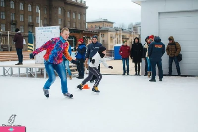 "Южный полюс", открытый каток с естественным льдом на улице Землячки, Волгоград 