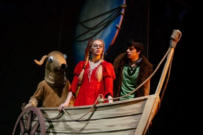 "Там, где живут драконы", семейный спектакль в Театре-фестивале "Балтийский дом"