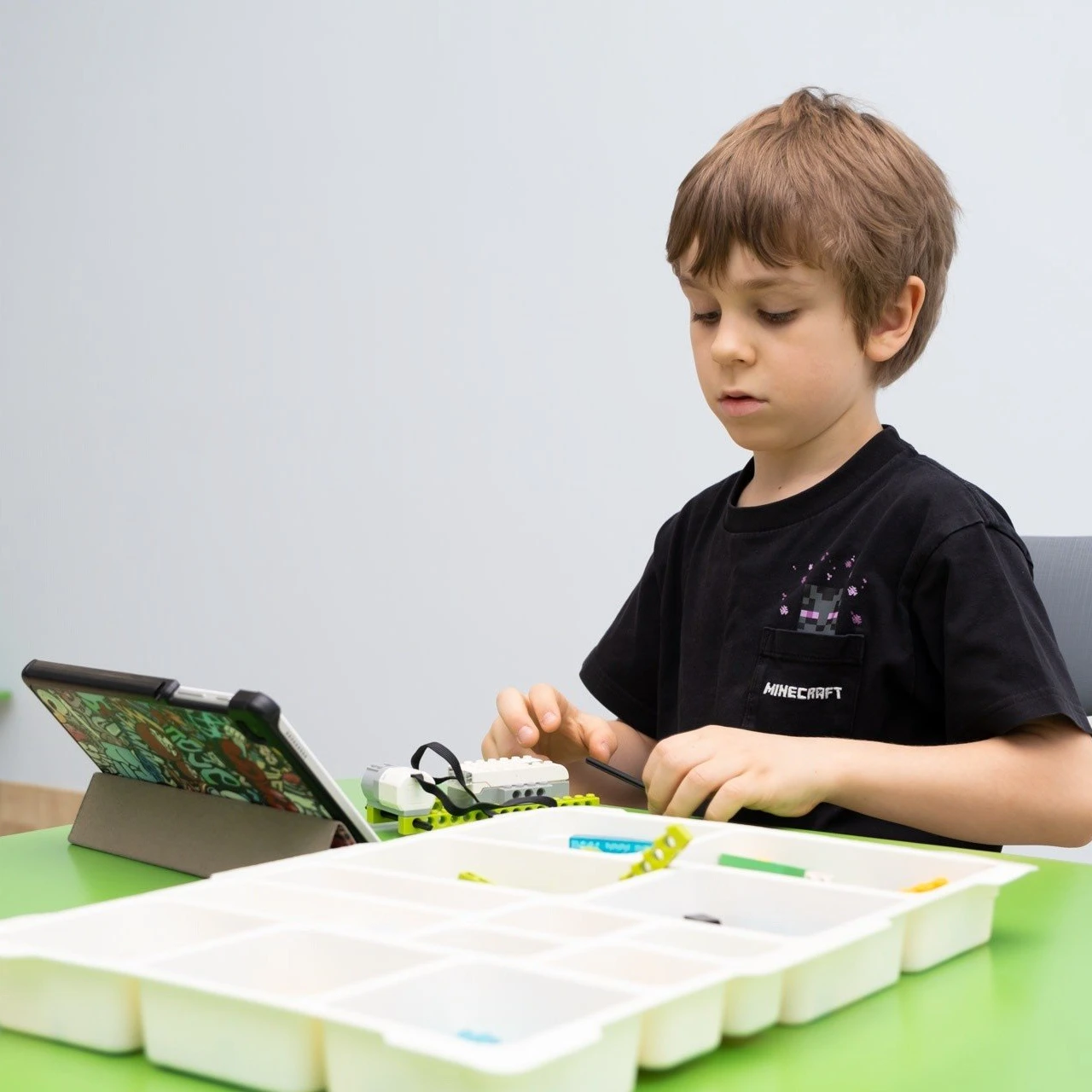 Онлайн-школа на собственной учебной платформе в "Академической гимназии"