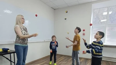 Жонглирование для детей и взрослых в центре "Кайманчик"