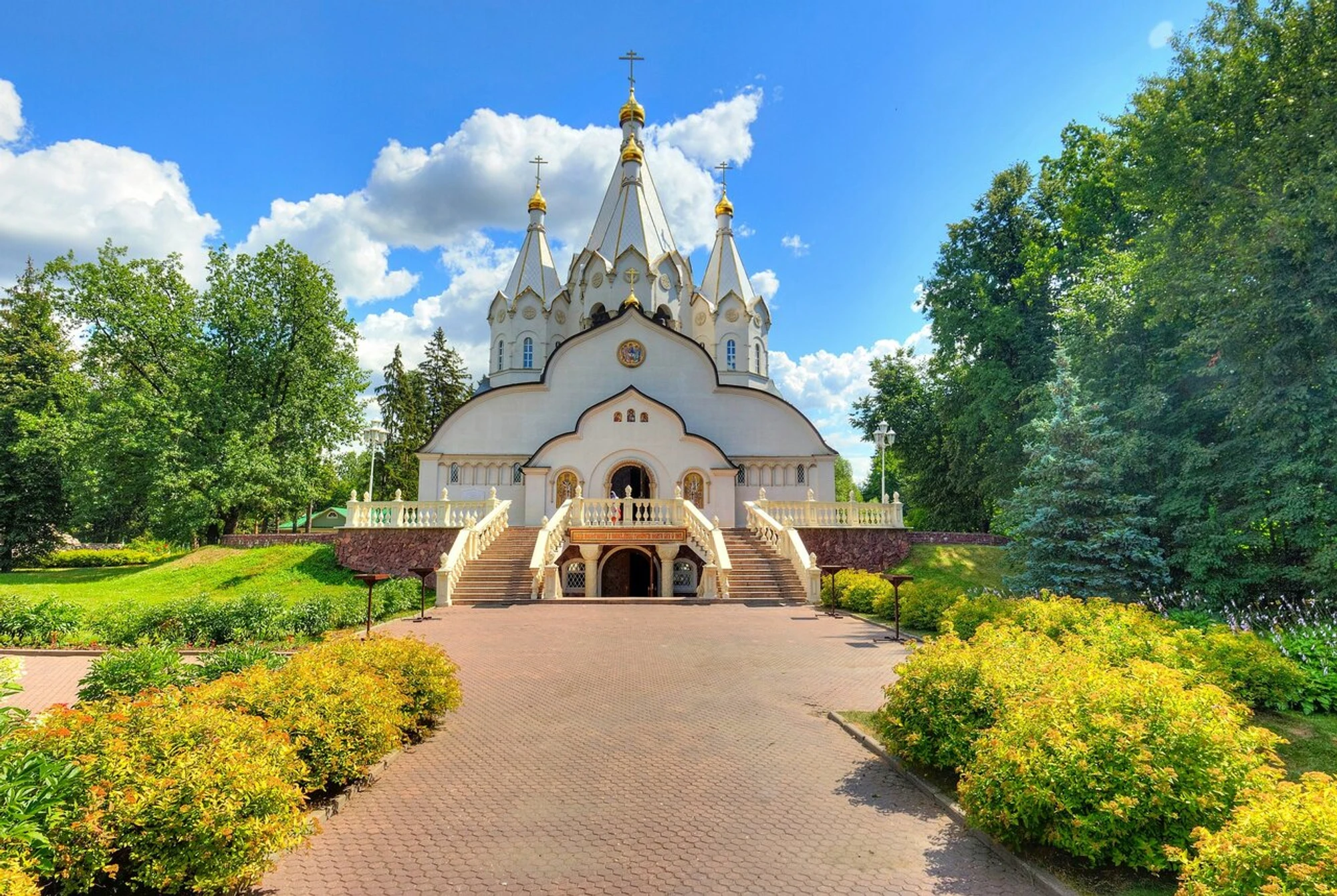 Церковь святых Новомучеников и Исповедников Российских (Православный храм)