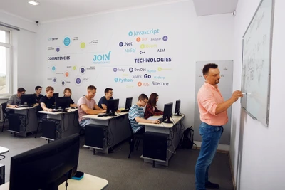 Компьютерная академия Top (Компьютерные курсы)