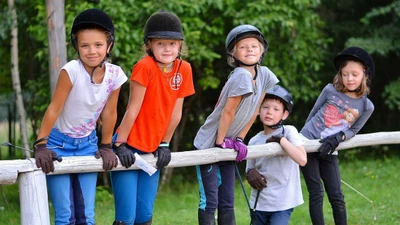 Детский лагерь в парке семейного отдыха "Зубровник"