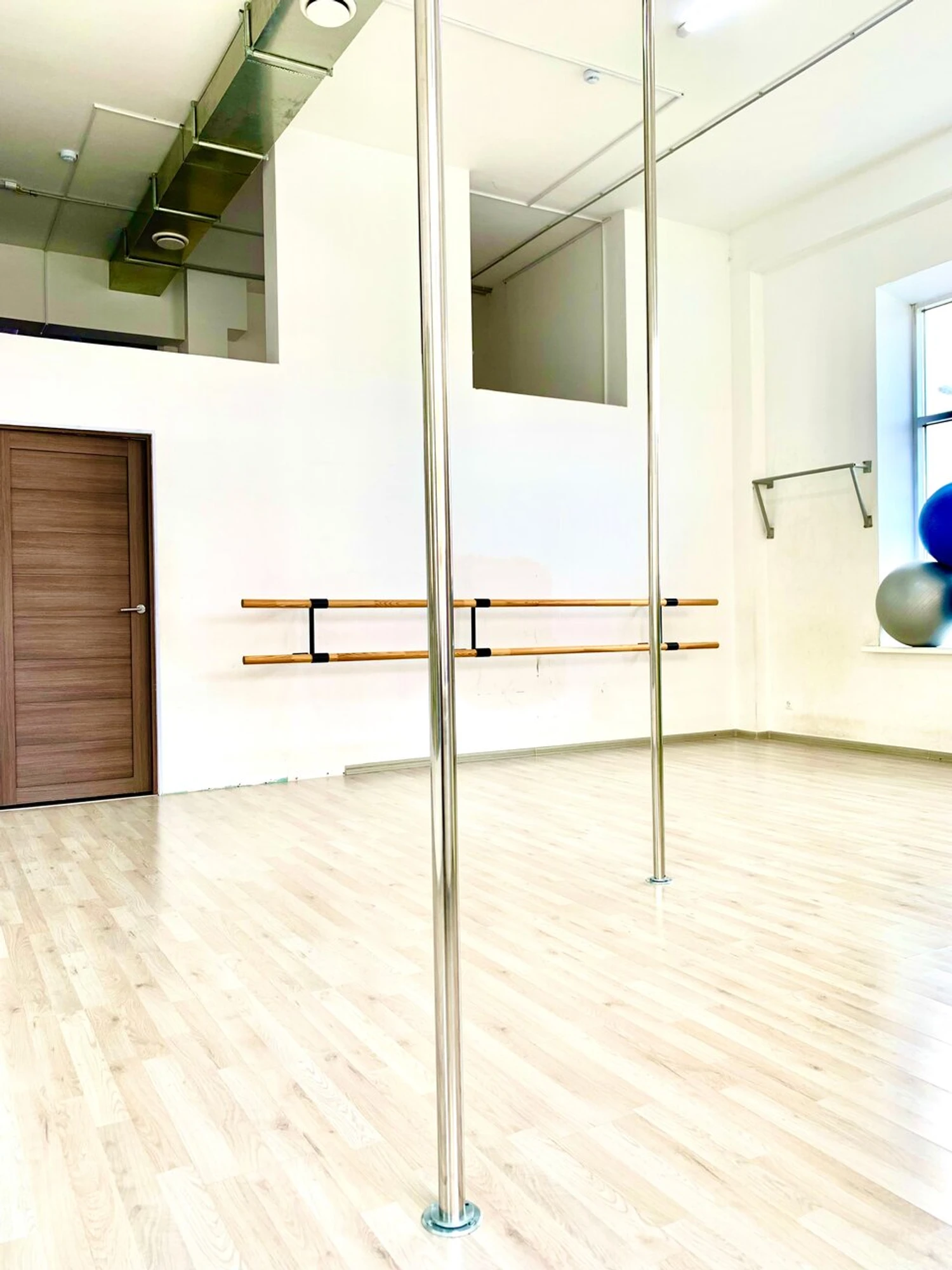 Prima Pole Dance (Школа танцев )