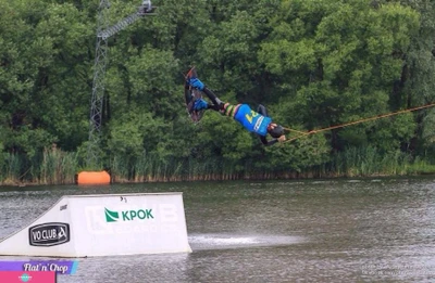 "Феникс", школа вейкбординга и вейксерфа в Москве