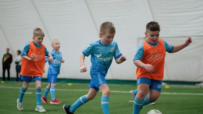 Детская футбольная школа "ЗЕНИТ-ЧЕМПИОНИКА" в ФОК УрФУ