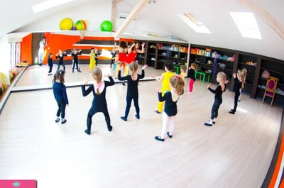 "Бродвей", детская театрально-хореографическая студия, танцы для детей от 3 лет на Светланской, Владивосток 