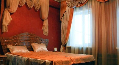 Апартаменты Любы с видом на Ипатьевский монастырь (Гостиница)