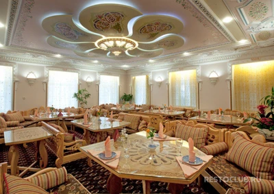 Граф Орлов & Визерь Махалля (Ресторан)