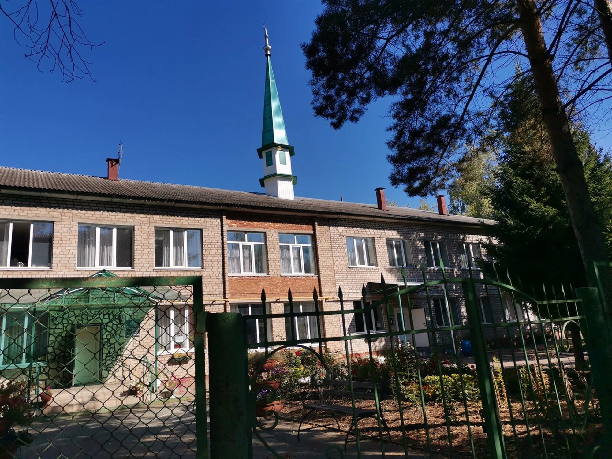 Нуруль-Ислам, Медресе (Мечеть )