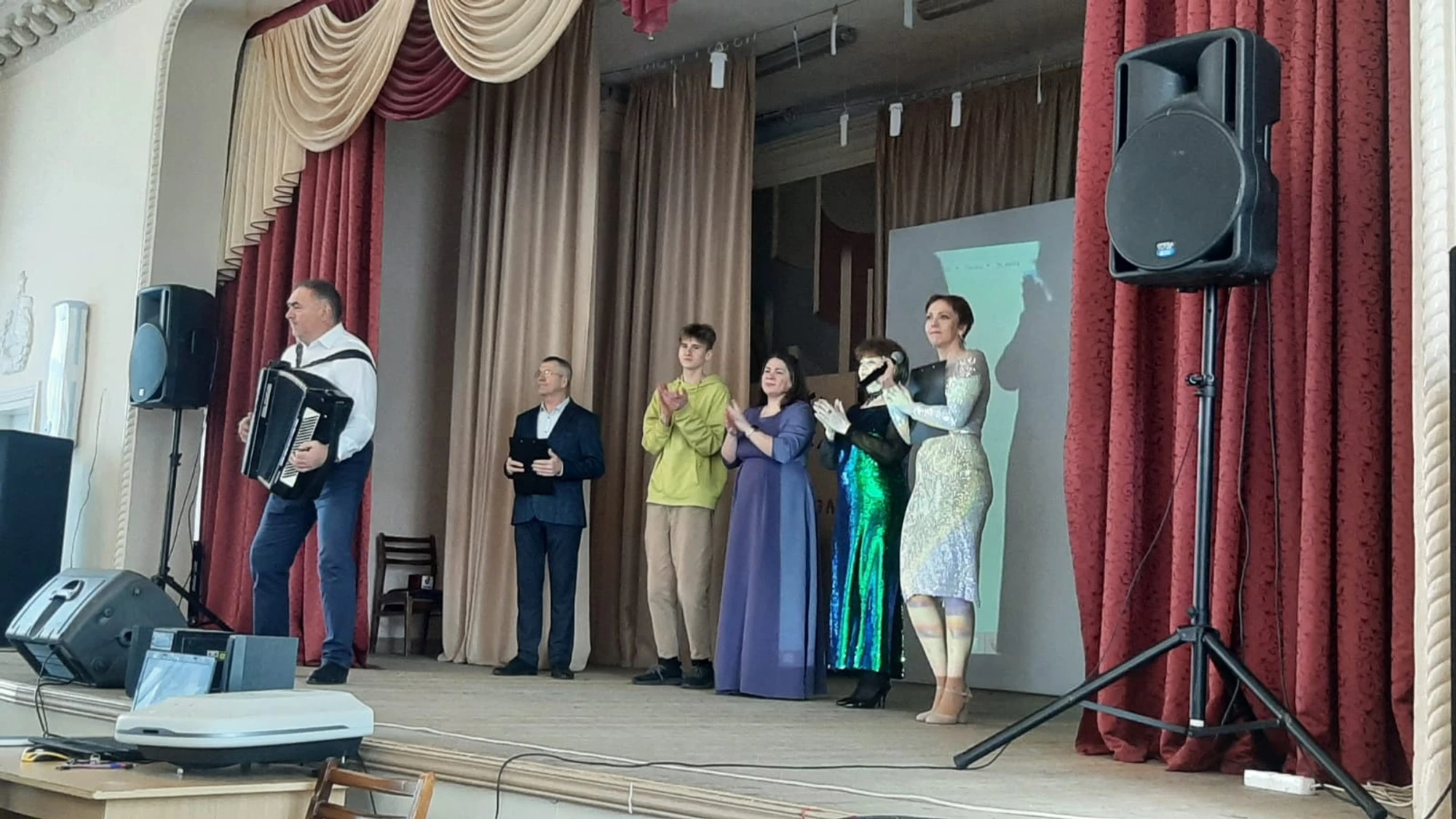Дворец культуры "Металлург" в мкрн Чкаловский, г. Каменск-Уральский