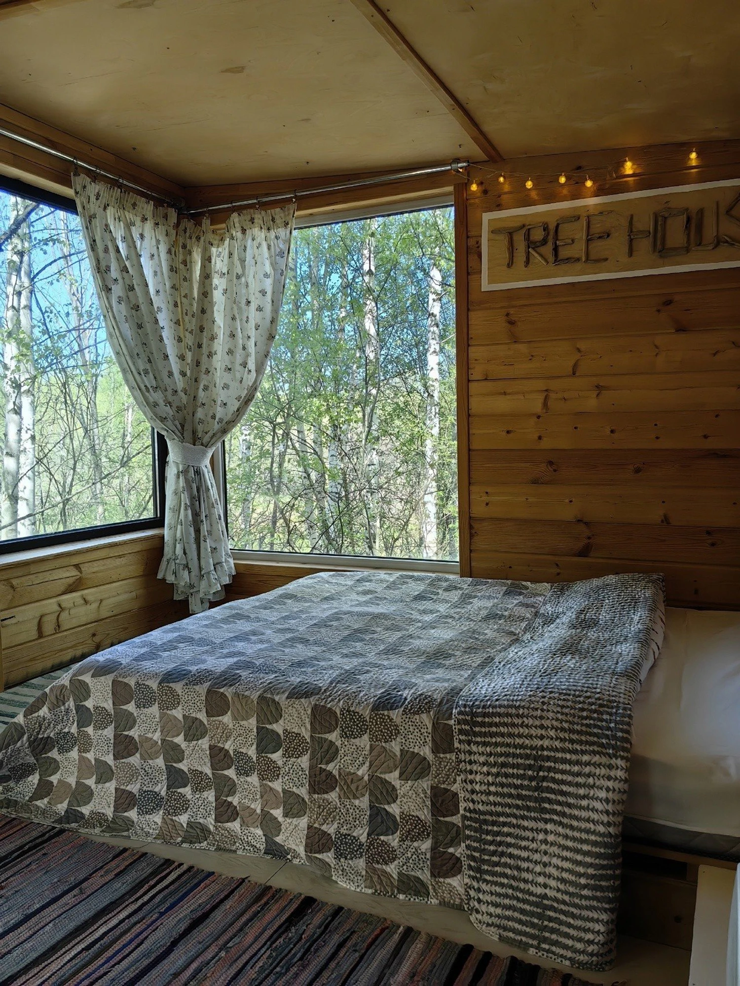 Дом на дереве (Кемпинг)