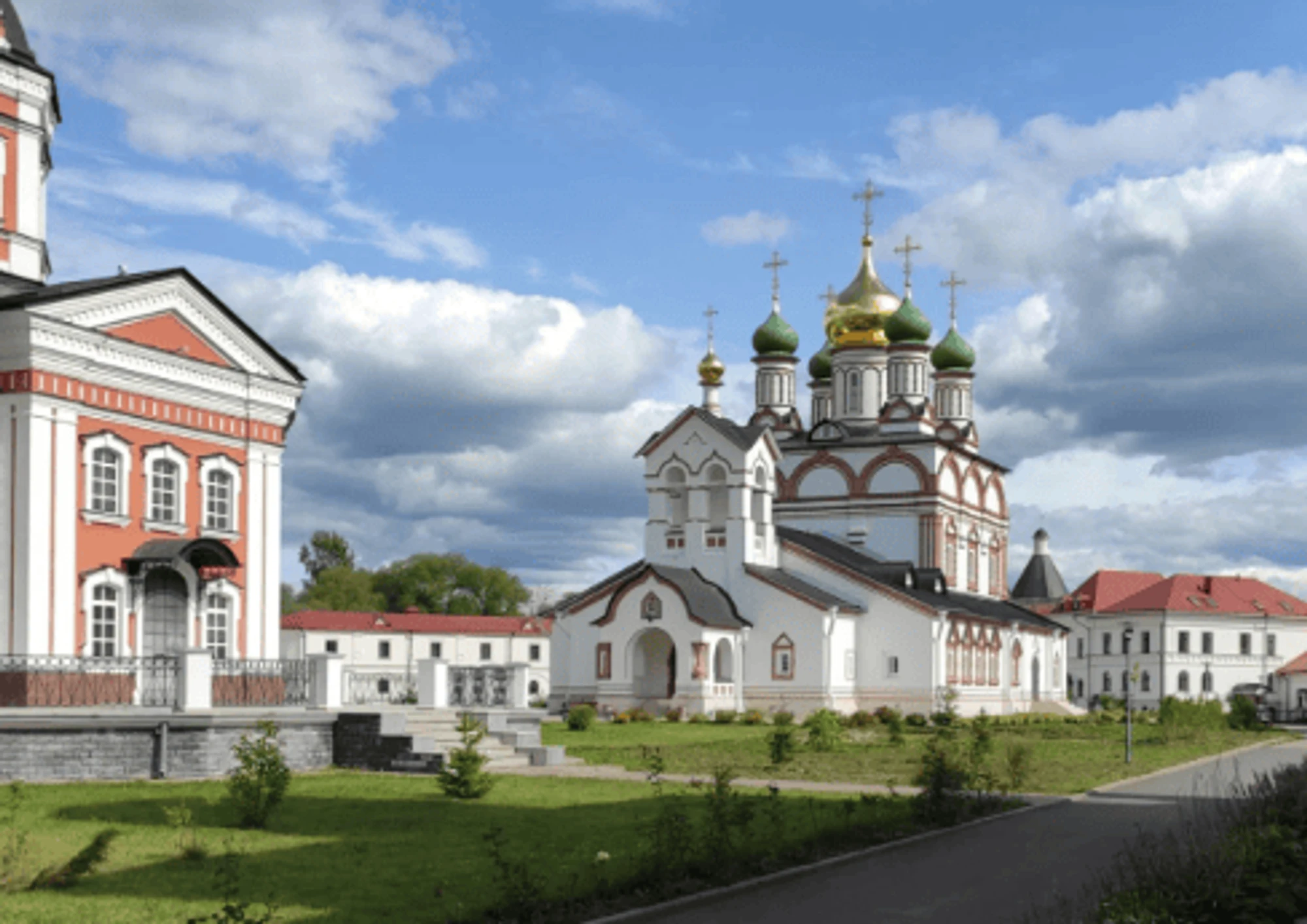 Гостиница при монастыре