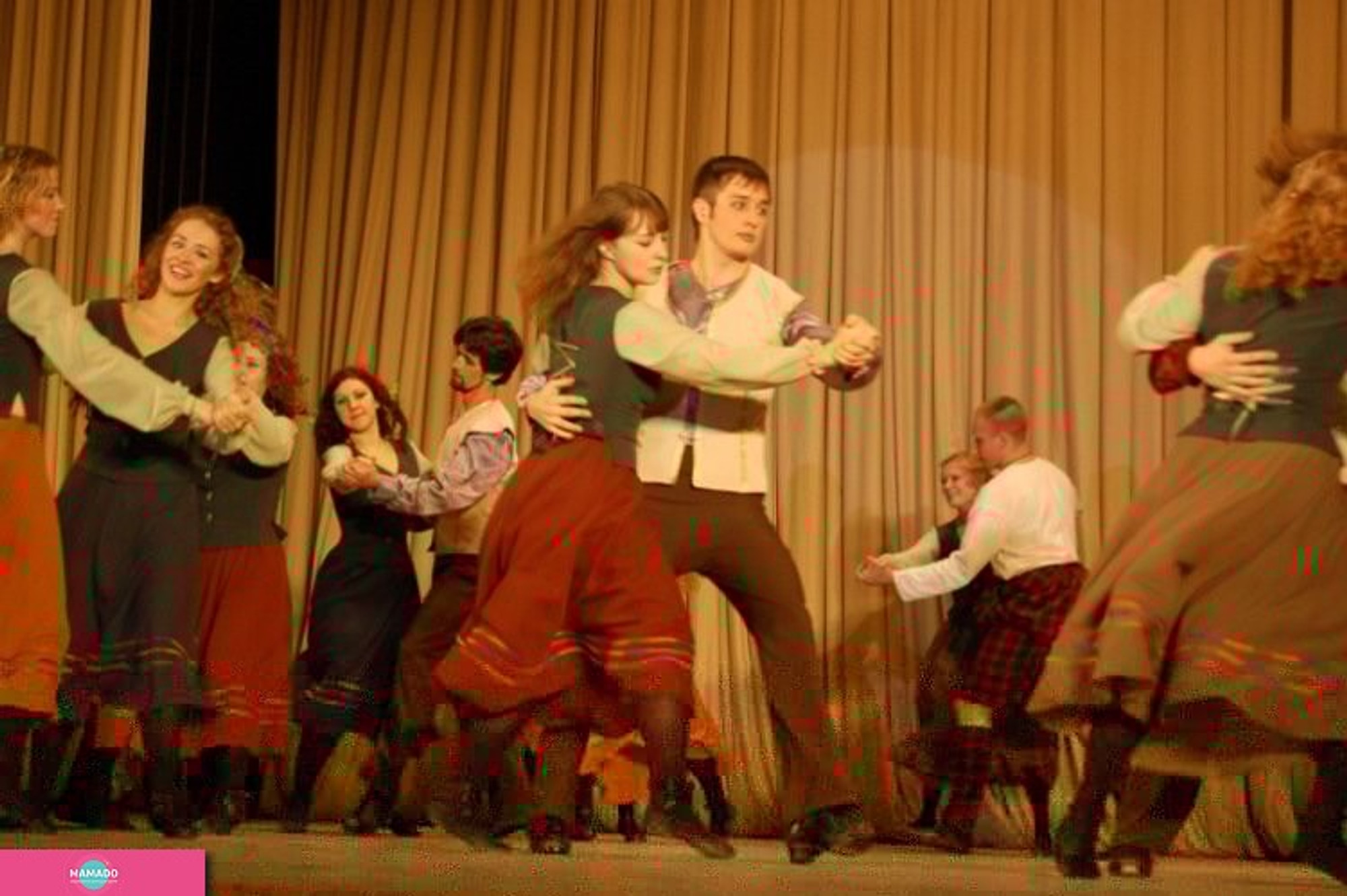 "Нарцы", бесплатная студия народного танца для детей от 7 лет и взрослых на набережной Макарова, СПб 