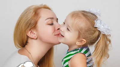 Прокол мочек ушей по "Системе 75" в детской парикмахерской "Кудряшка"