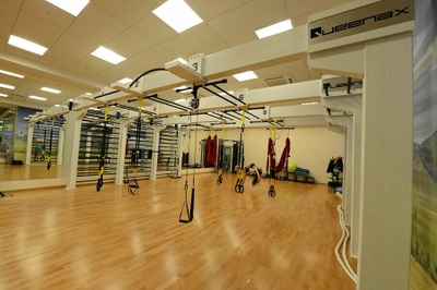 Gold's Fitness (Фитнес-клуб )