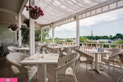 SunDay (СанДей), ресторан с детской комнатой на Крестовском, СПб 