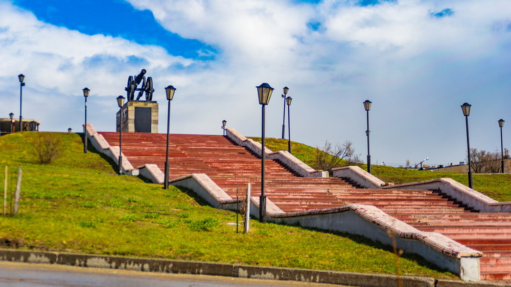 Монумент "Пушка" в Каменске-Уральском