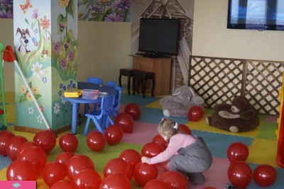 "Круиз", ресторанный комплекс с детской игровой комнатой у бухты Лазурная, Владивосток 