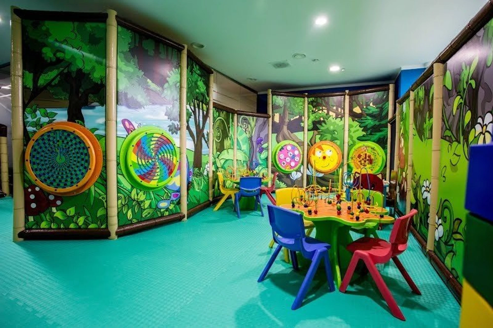 "Labirint", кинотеатр с игровой зоной в ТРЦ "Лабиринт", Жуковка