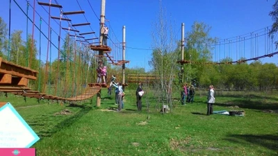 "На Высоте", веревочный парк на улице Андрианова, Омск 