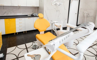 Золотая коронка (Стоматологическая клиника )