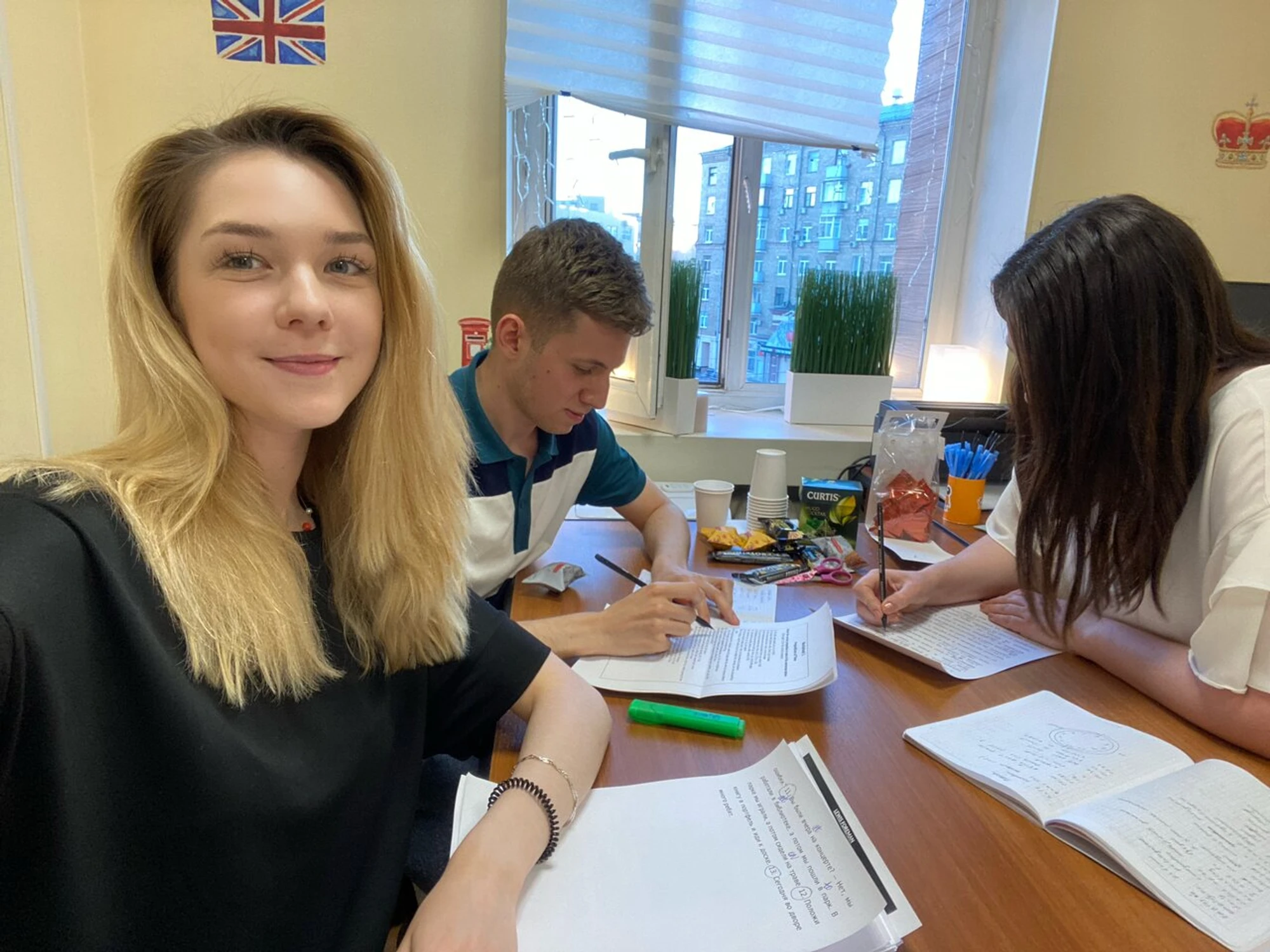 Lewis Foreman School (Курсы иностранных языков)