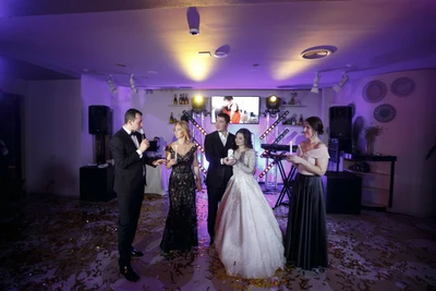 Ведущий Петр Лапин (Ведущие праздников и мероприятий )