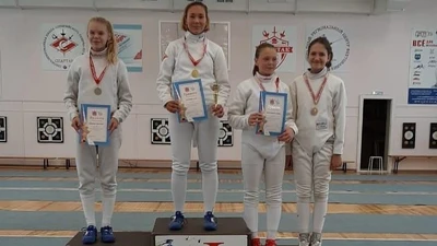 "Петербургские мушкетеры" (школа фехтования)