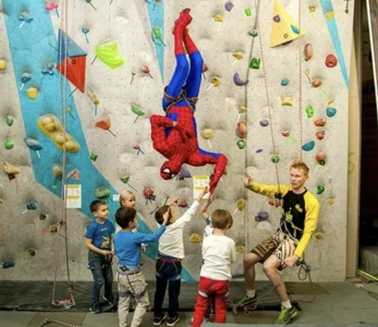 Детские и совсем не детские праздники на скалодроме "LimeStone"